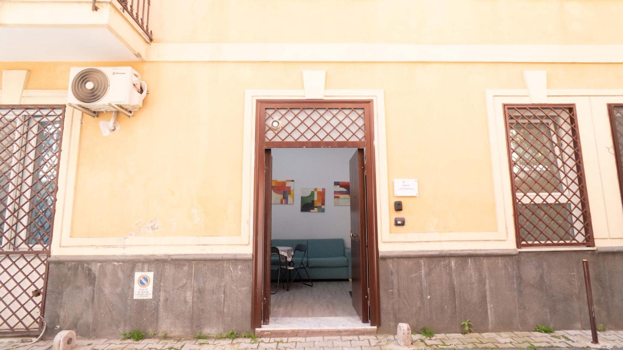 Casa Vacanze Alma B&B Grazioso Appartamento Sul Lungomare Di Pozzuoli A 300Mt Dal Centro E Dal Rione Terra By Movery Exterior photo